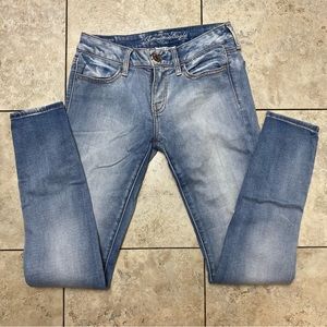 American Eagle Size 4 Super Stretch Jeggings